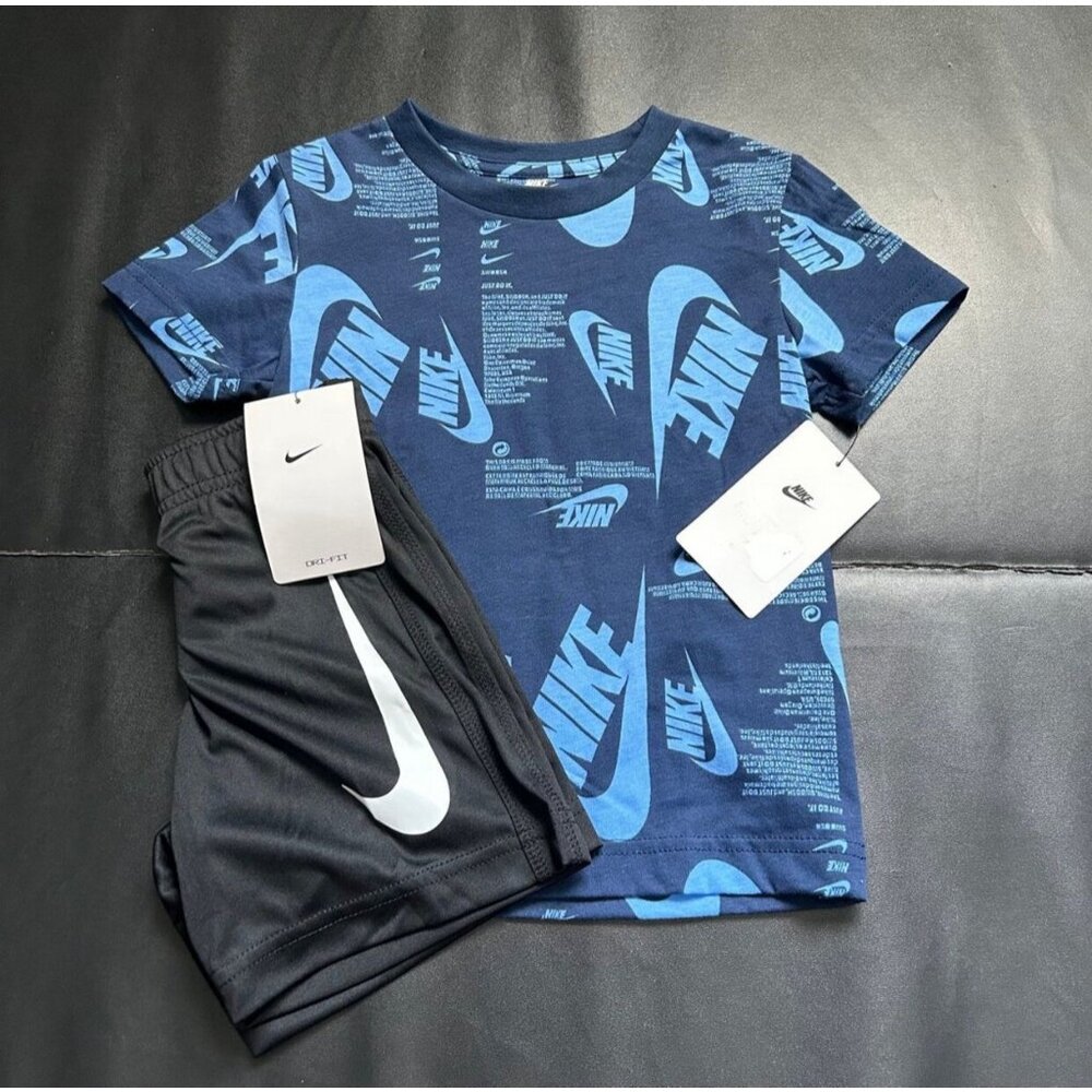 NWT Nike Athletic Set Boys Size 3T